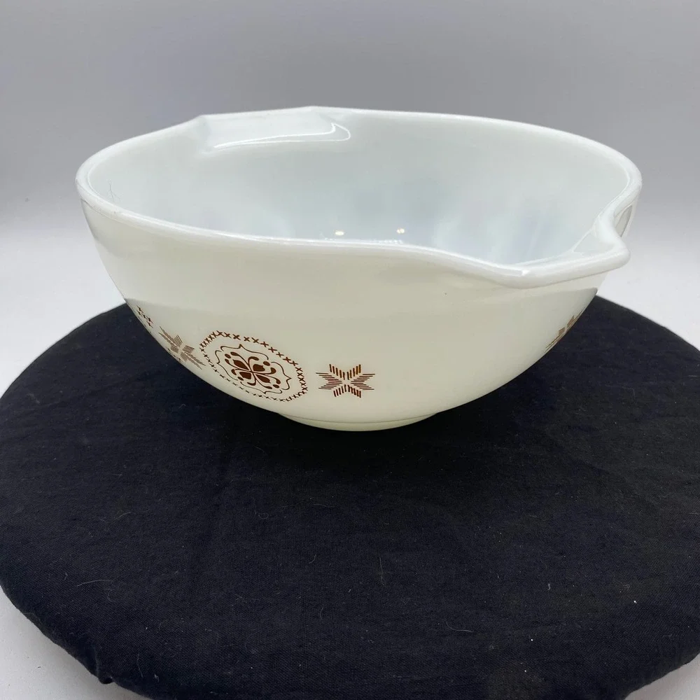 Vintage Pyrex Town Country 1.5 Qt Cinderella Mixing Bowl 442 Brown White Nesting
